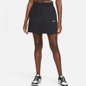 NWT Nike women’s skirt
